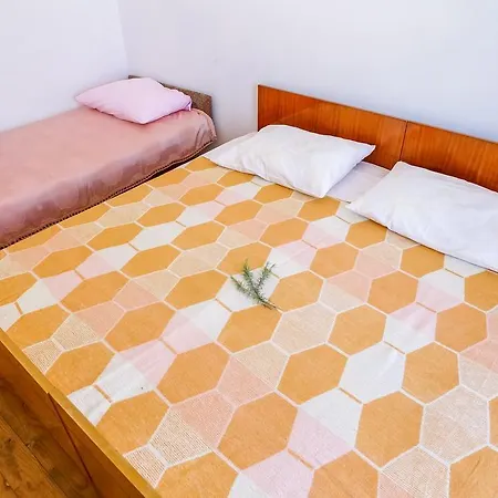 Dino Apartment *